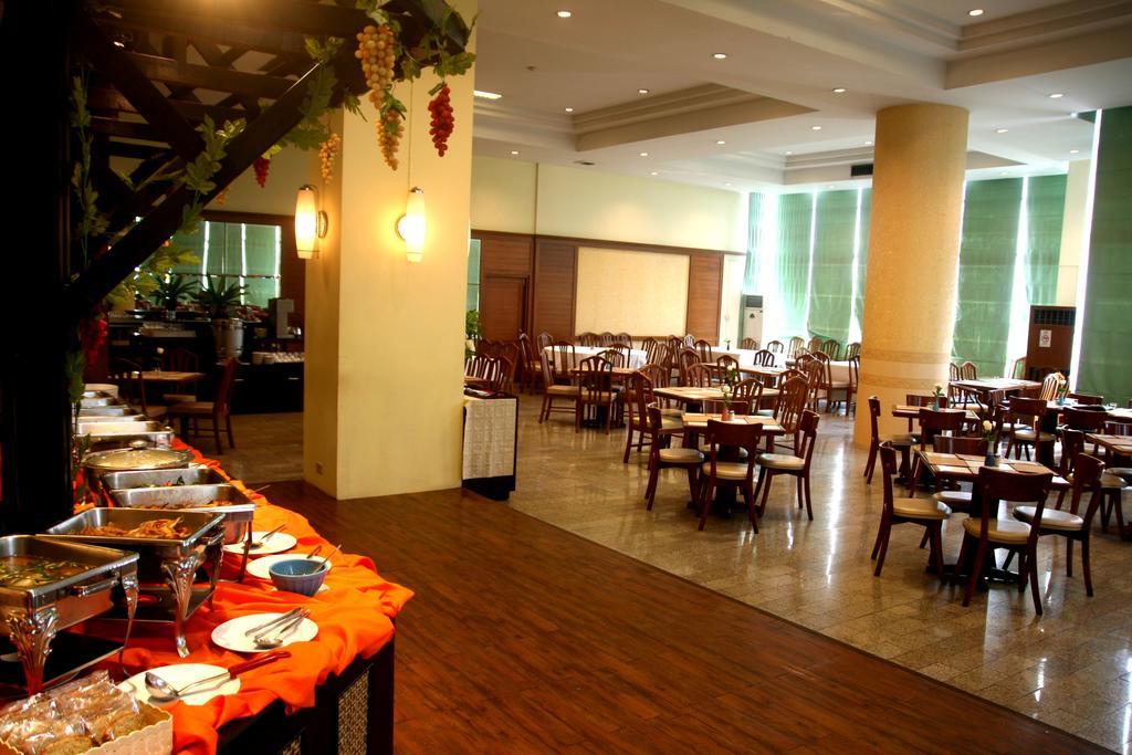 Royal Lanna Hotel Chiang Mai Exterior foto